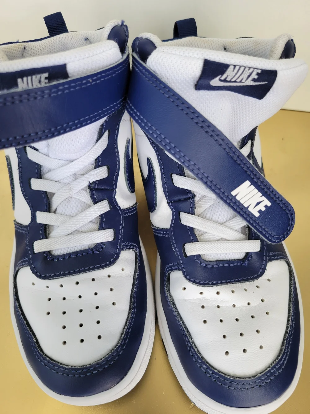Nike Kids High-Top Sneakers in Navy and White Size 1Y